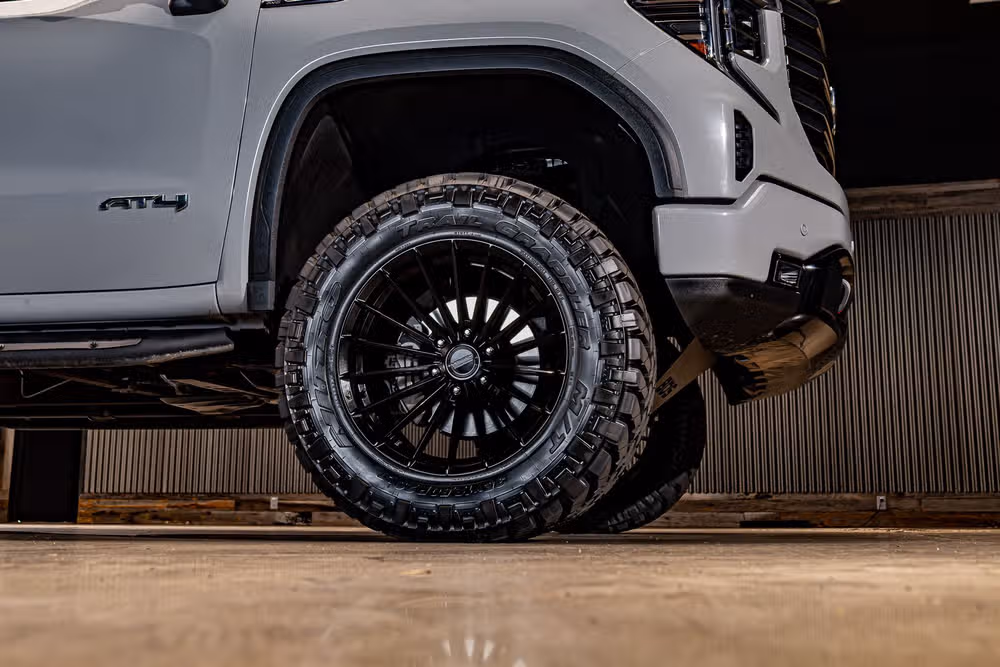 2024 GMC Sierra 1500 AT4 Crew Cab Image 16