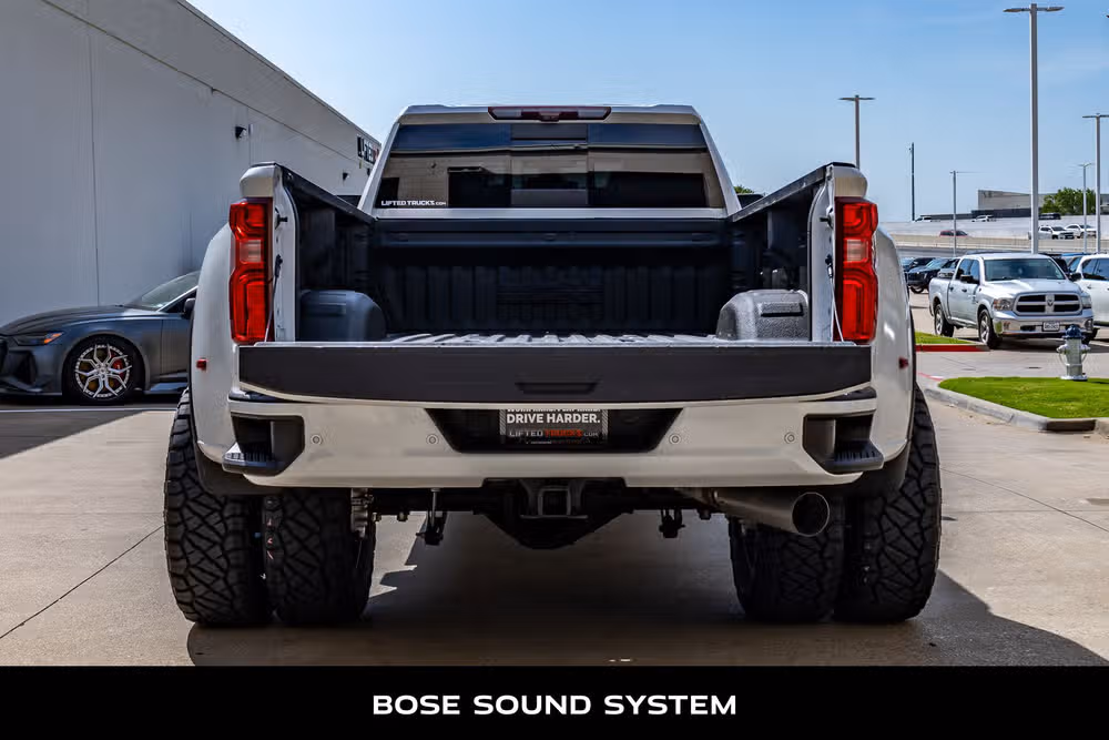 2021 Chevrolet Silverado 3500HD High Country Crew Cab Image 9