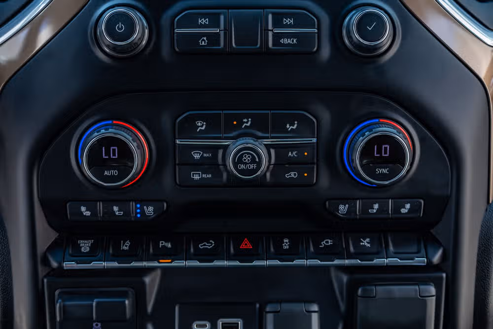 2021 Chevrolet Silverado 3500HD High Country Crew Cab Image 27
