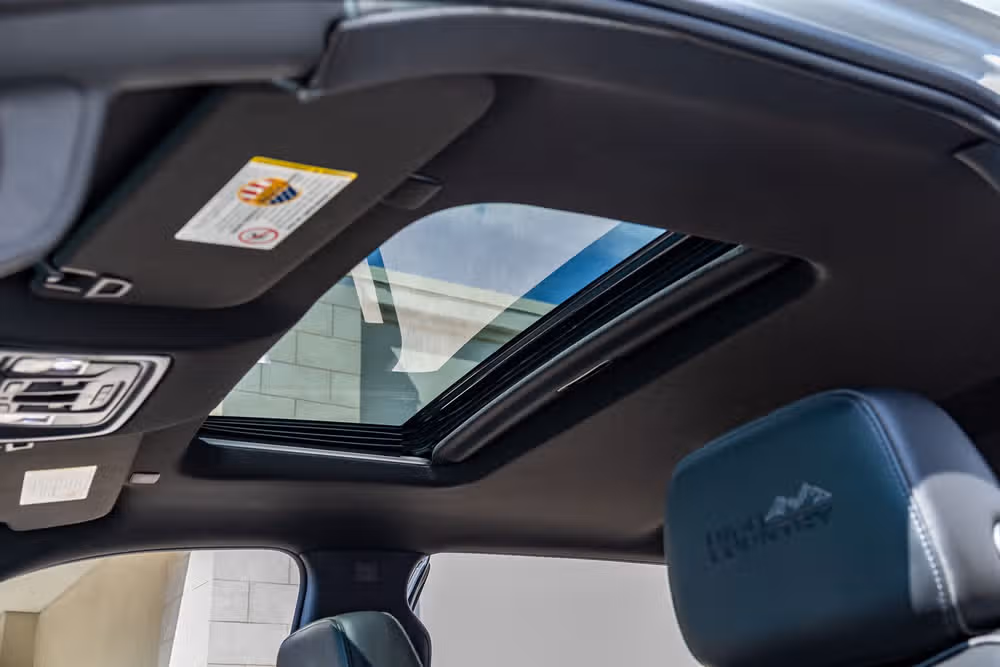 2021 Chevrolet Silverado 3500HD High Country Crew Cab Image 31