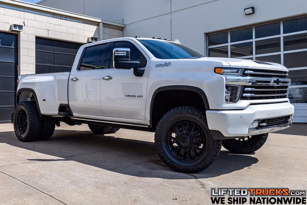 2021 Chevrolet Silverado 3500HD High Country Crew Cab Image 1