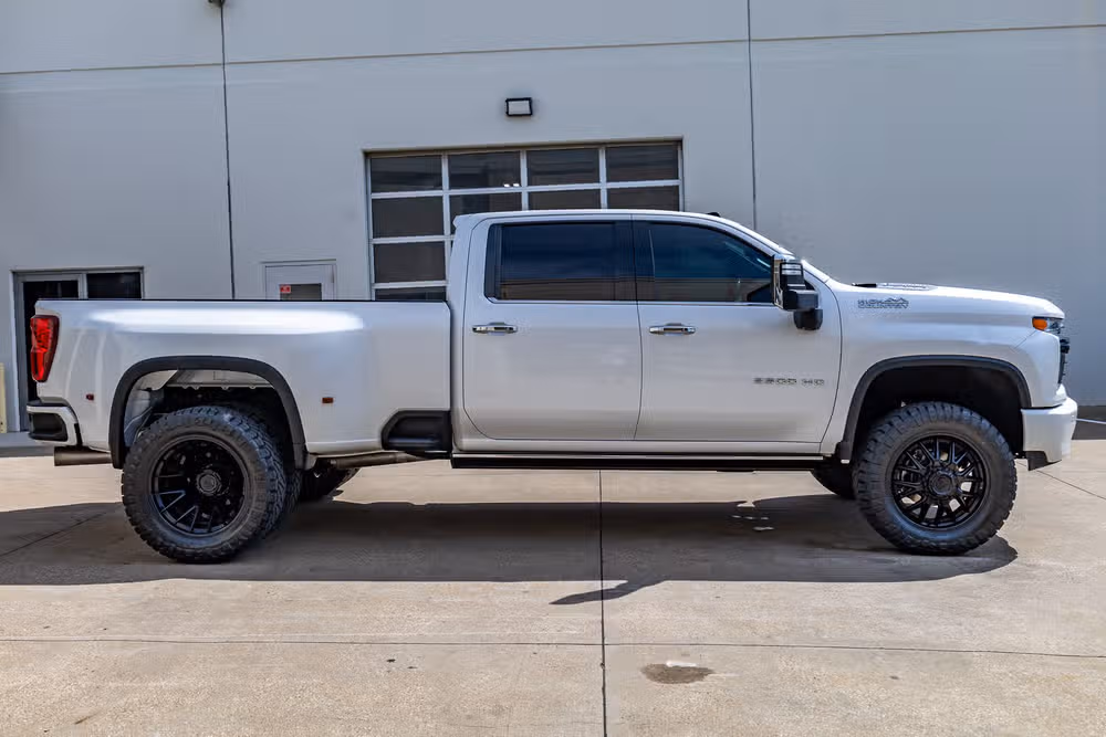 2021 Chevrolet Silverado 3500HD High Country Crew Cab Image 11