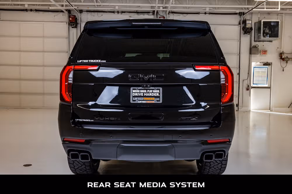 2026 GMC Yukon AT4 Ultimate Image 8