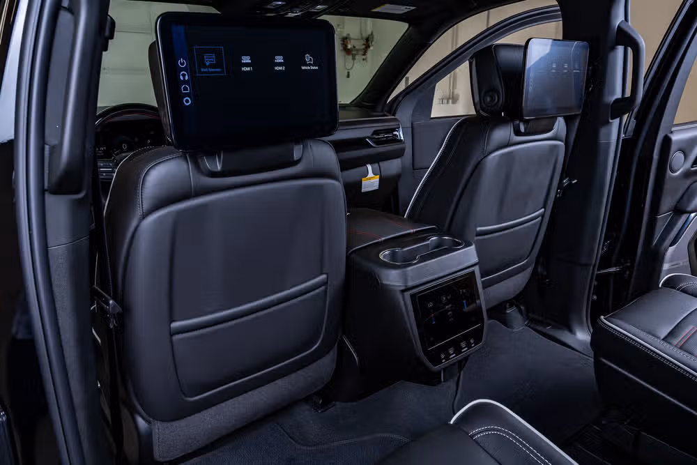 2026 GMC Yukon AT4 Ultimate Image 36