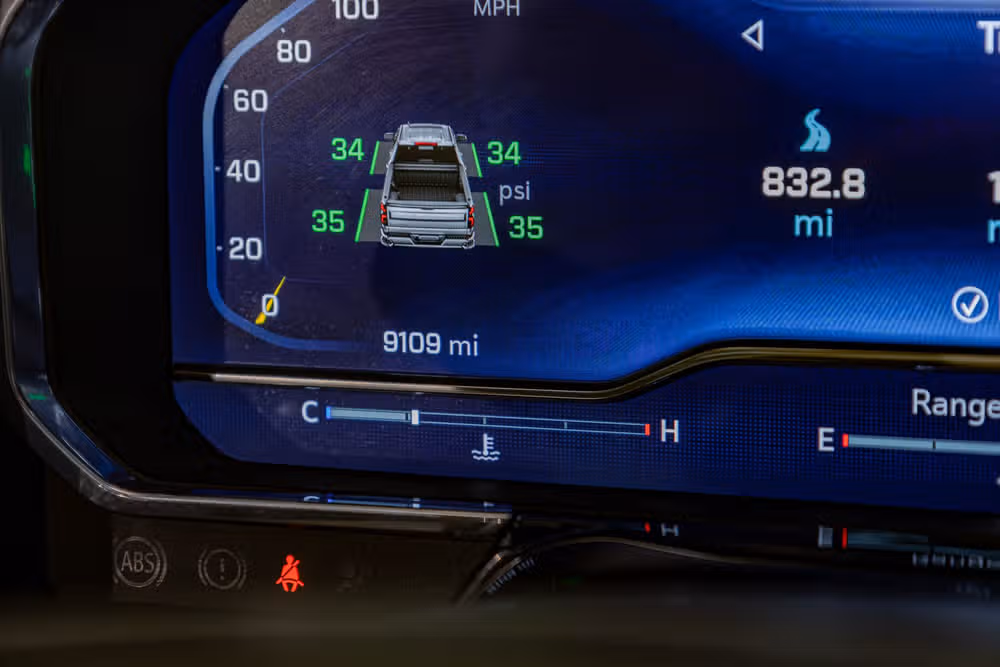 2025 Chevrolet Silverado 1500 RST Crew Cab Image 17
