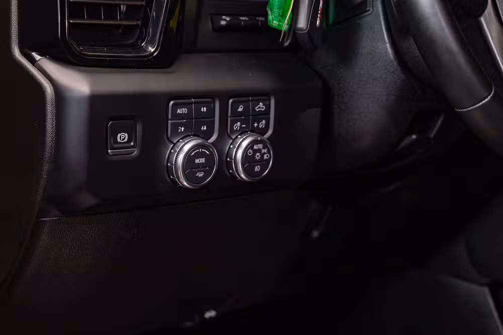 2024 GMC Sierra 2500HD AT4 Crew Cab Image 20