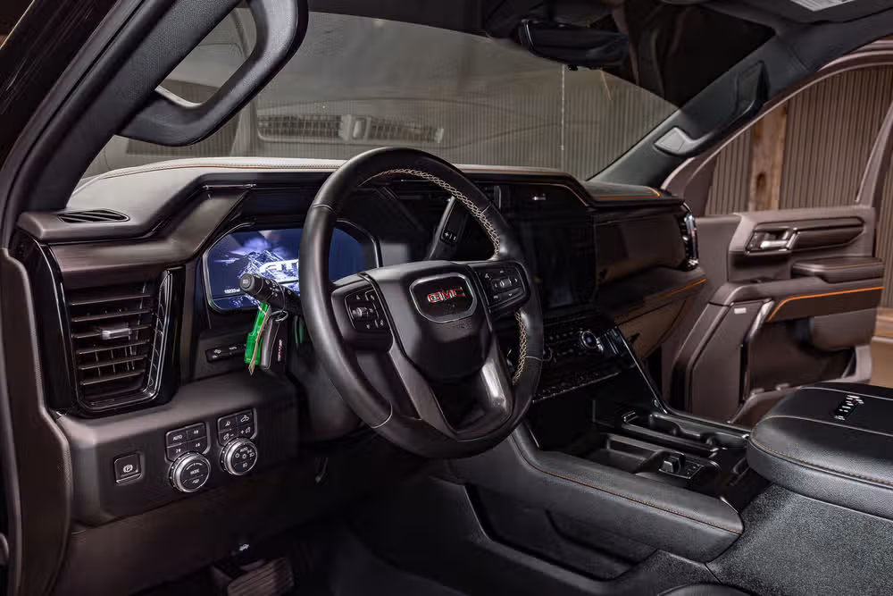 2024 GMC Sierra 2500HD AT4 Crew Cab Image 16