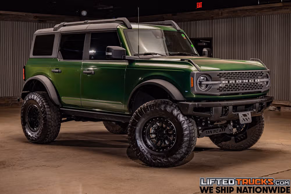 2023 Ford Bronco Badlands Advanced Image 1