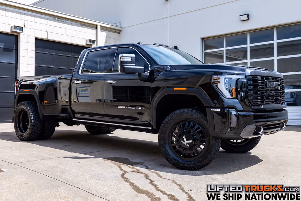 2024 GMC Sierra 3500HD Denali Ultimate Crew Cab Image 1
