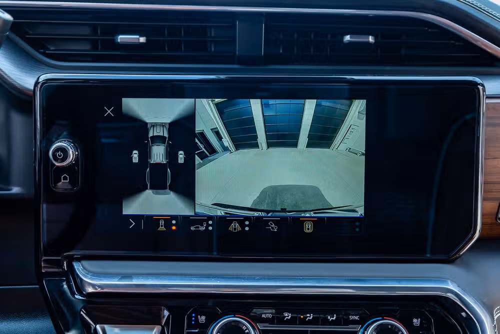 2024 GMC Sierra 3500HD Denali Ultimate Crew Cab Image 26