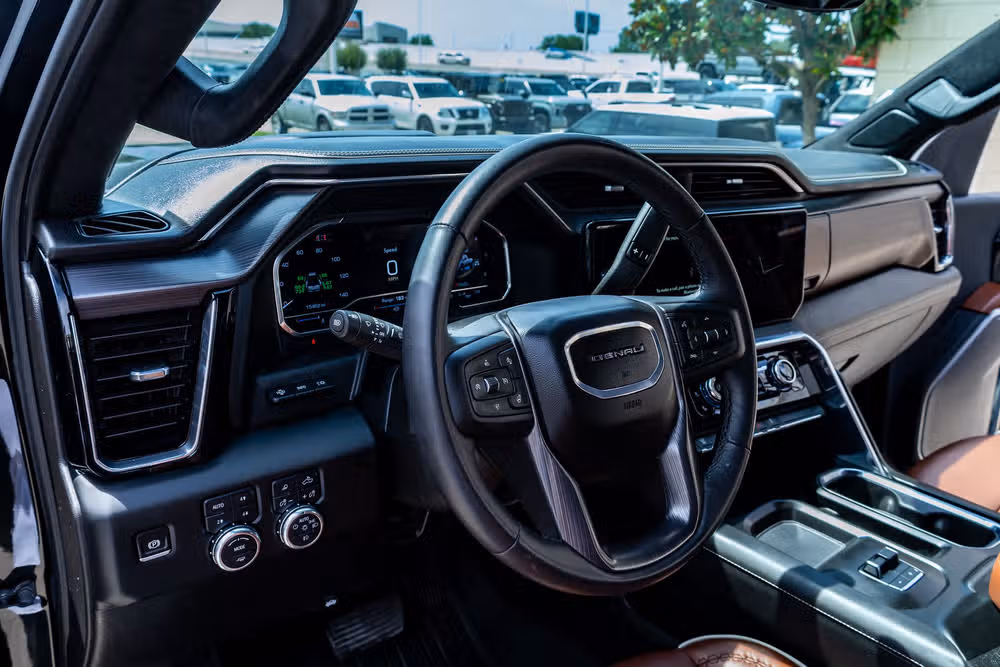 2024 GMC Sierra 3500HD Denali Ultimate Crew Cab Image 17