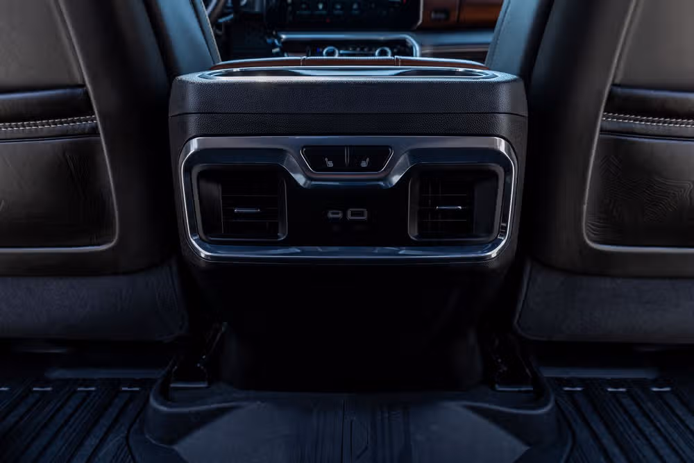 2024 GMC Sierra 3500HD Denali Ultimate Crew Cab Image 34