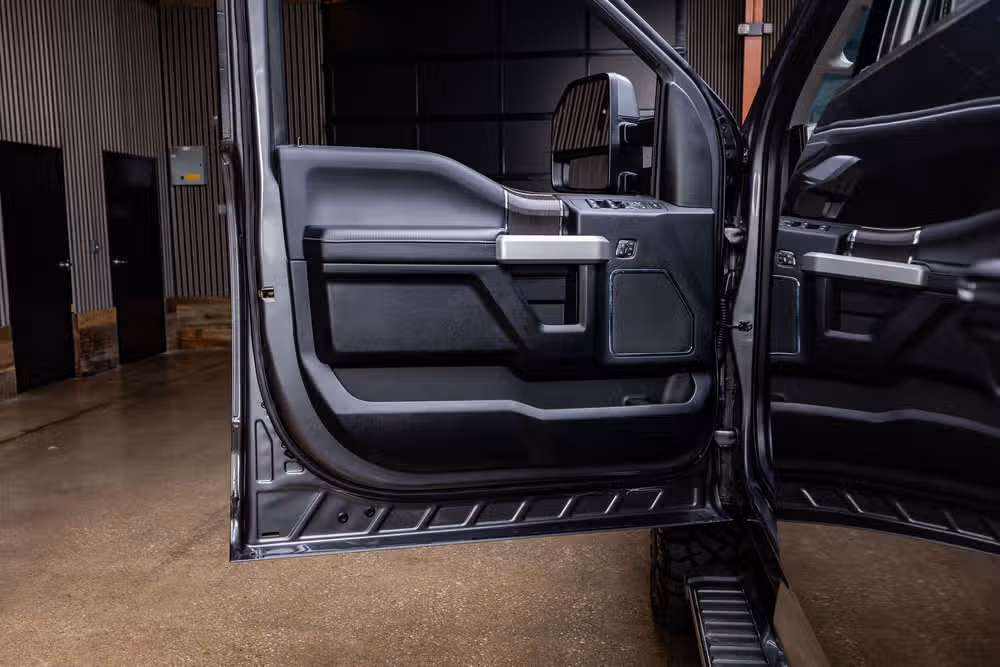 2021 Ford F-250 Super Duty Lariat Crew Cab Image 35