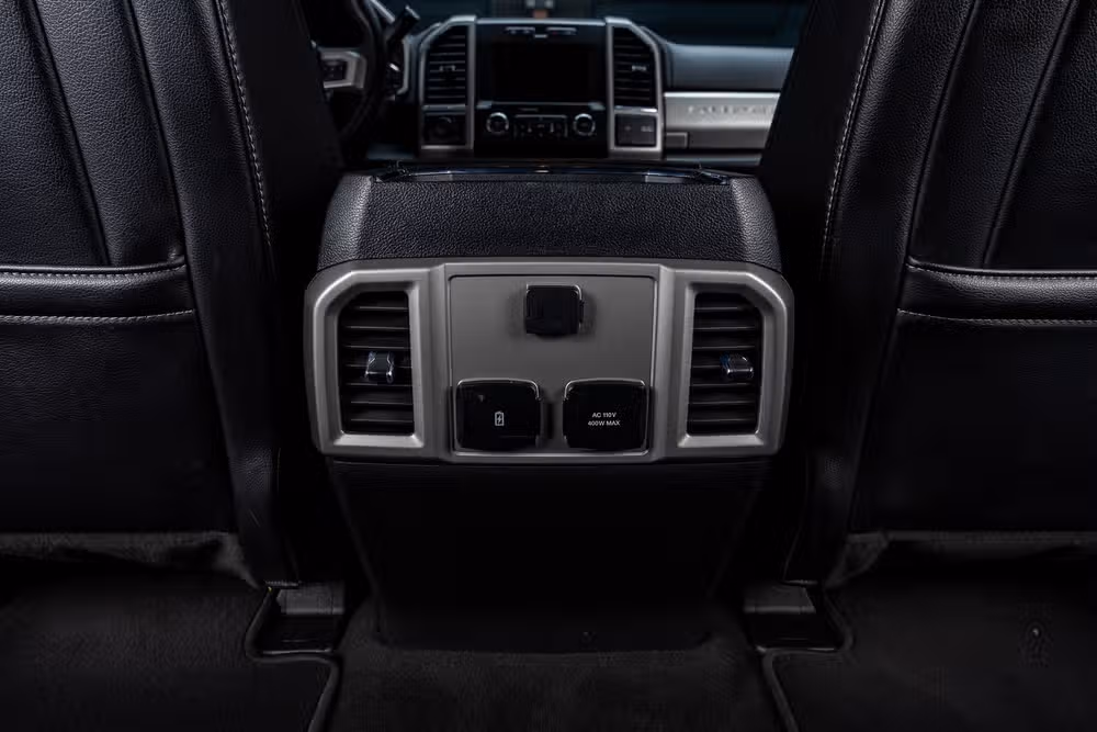 2021 Ford F-250 Super Duty Lariat Crew Cab Image 32