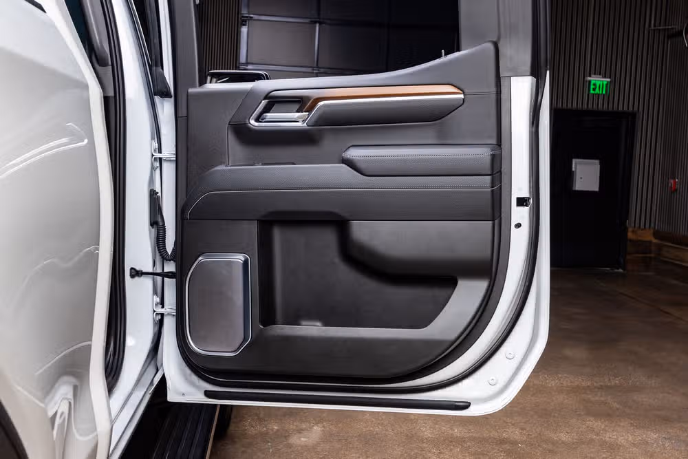 2025 GMC Sierra 1500 Denali Reserve Crew Cab Image 40