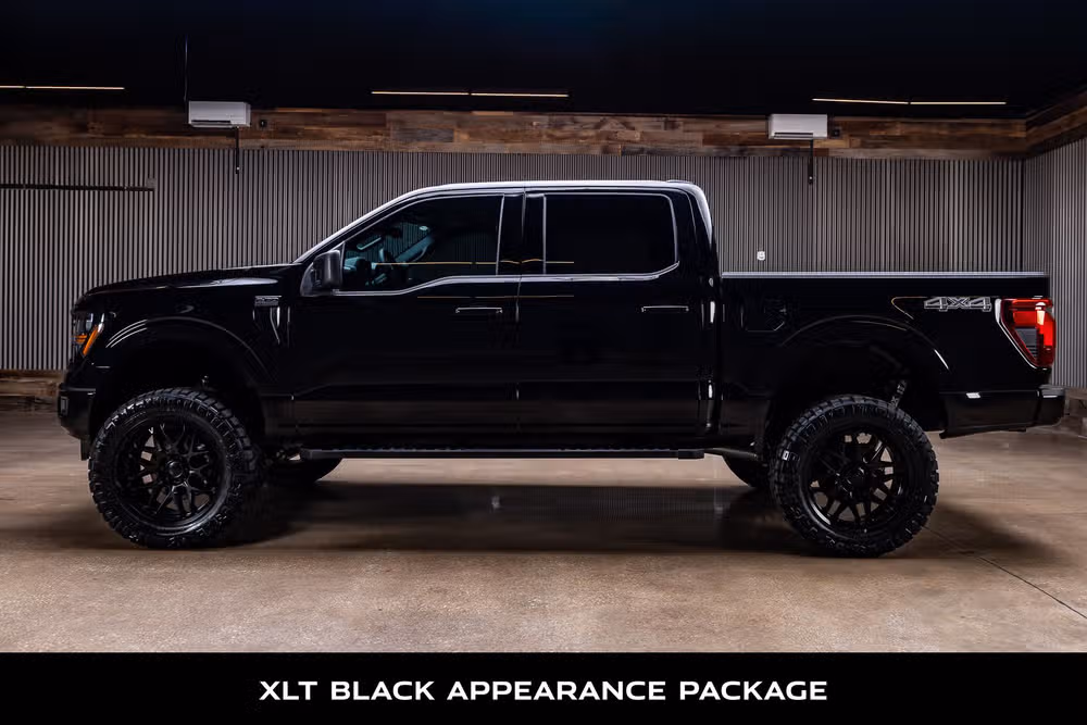 2026 Ford F-150 XLT SuperCrew Image 6