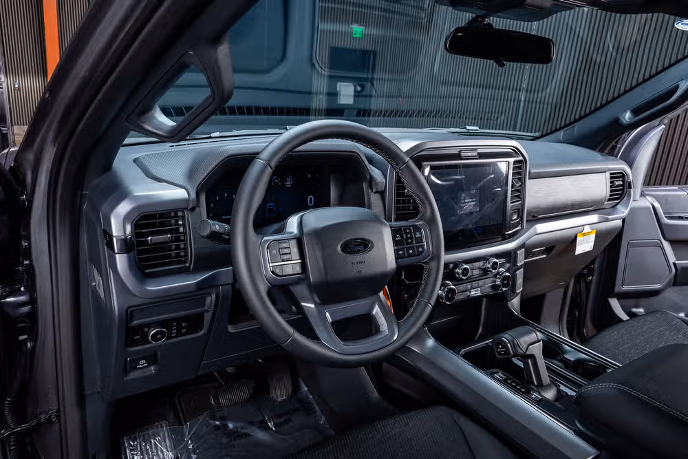 2026 Ford F-150 XLT SuperCrew Image 17