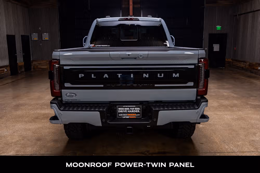 2026 Ford F-250 Super Duty Platinum Plus Crew Cab Image 8