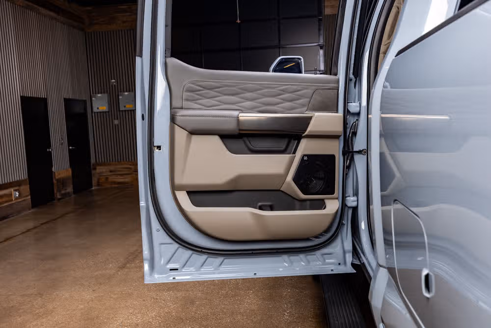 2026 Ford F-250 Super Duty Platinum Plus Crew Cab Image 39
