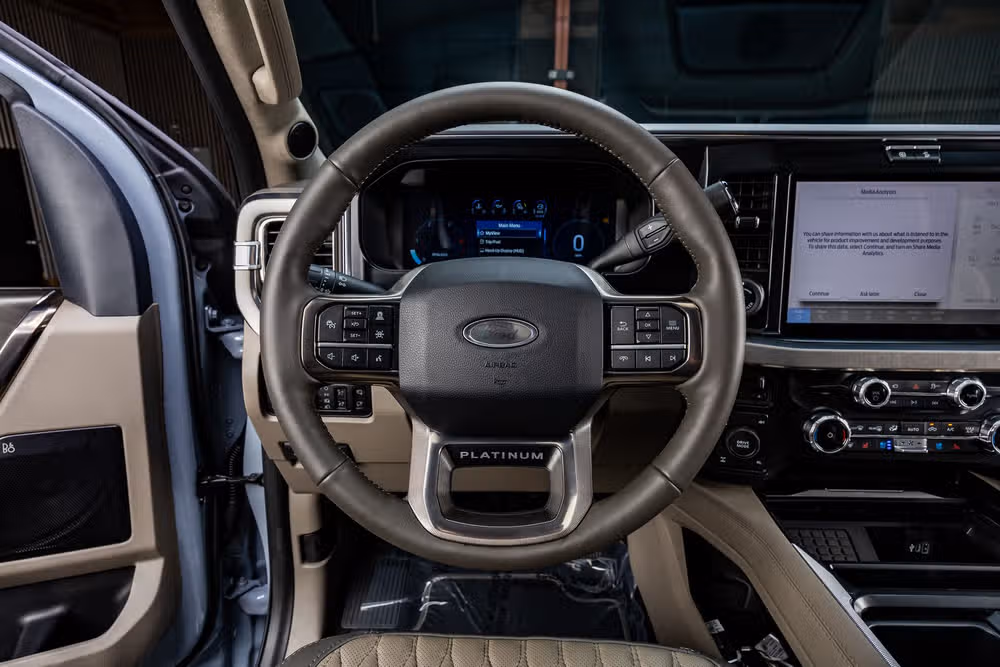 2026 Ford F-250 Super Duty Platinum Plus Crew Cab Image 19