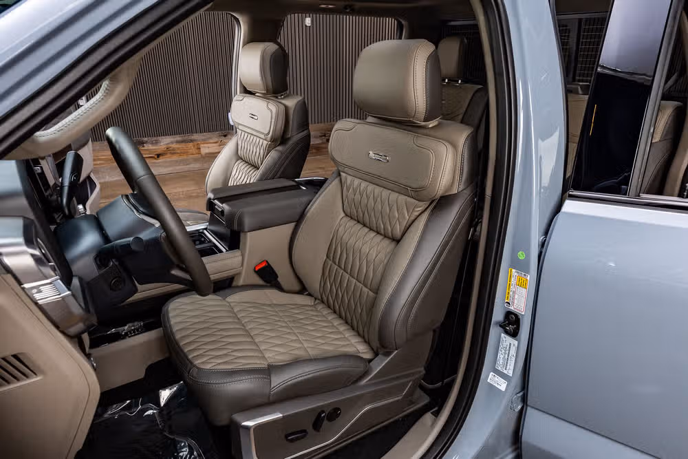 2026 Ford F-250 Super Duty Platinum Plus Crew Cab Image 30