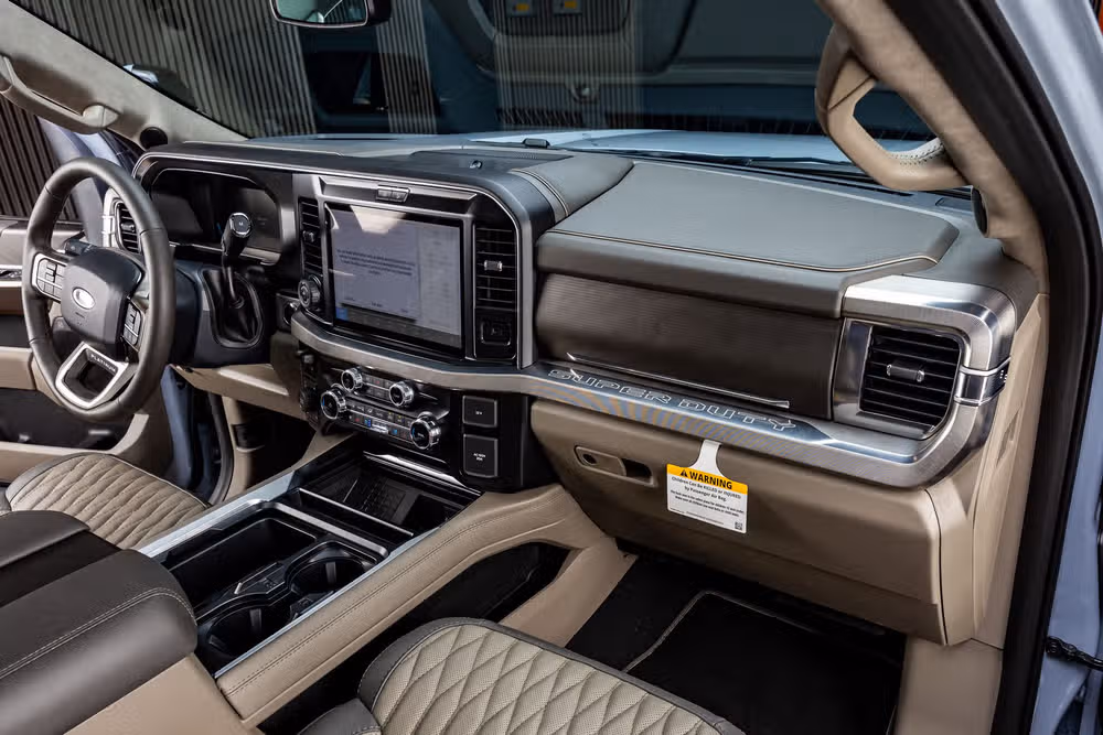 2026 Ford F-250 Super Duty Platinum Plus Crew Cab Image 18