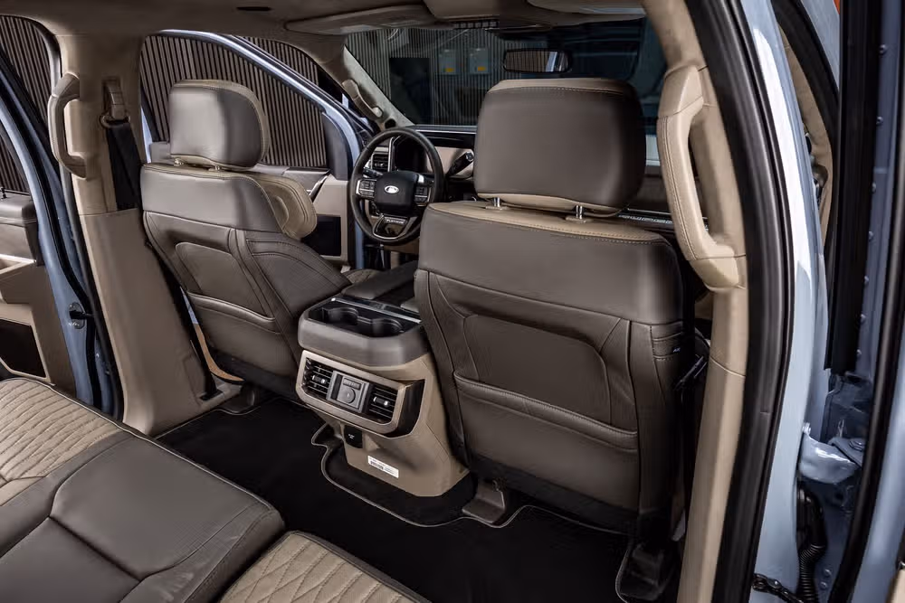 2026 Ford F-250 Super Duty Platinum Plus Crew Cab Image 33