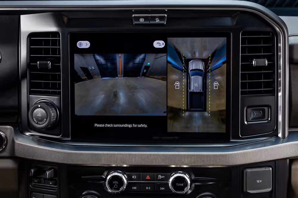 2026 Ford F-250 Super Duty Platinum Plus Crew Cab Image 26