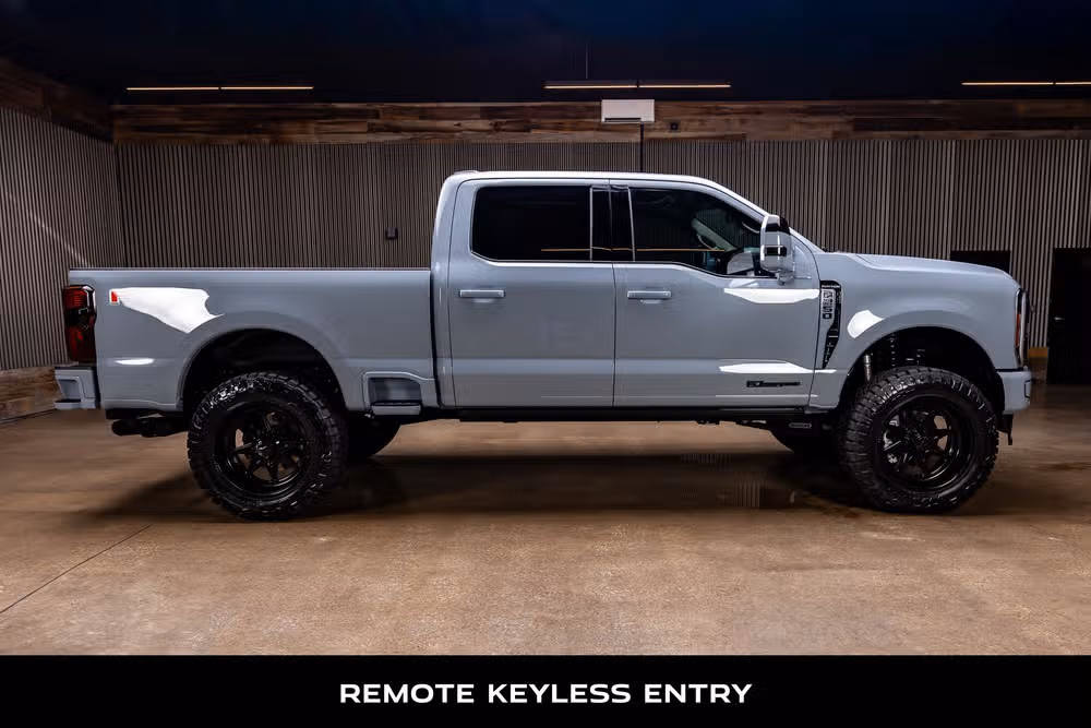 2026 Ford F-250 Super Duty Platinum Plus Crew Cab Image 11