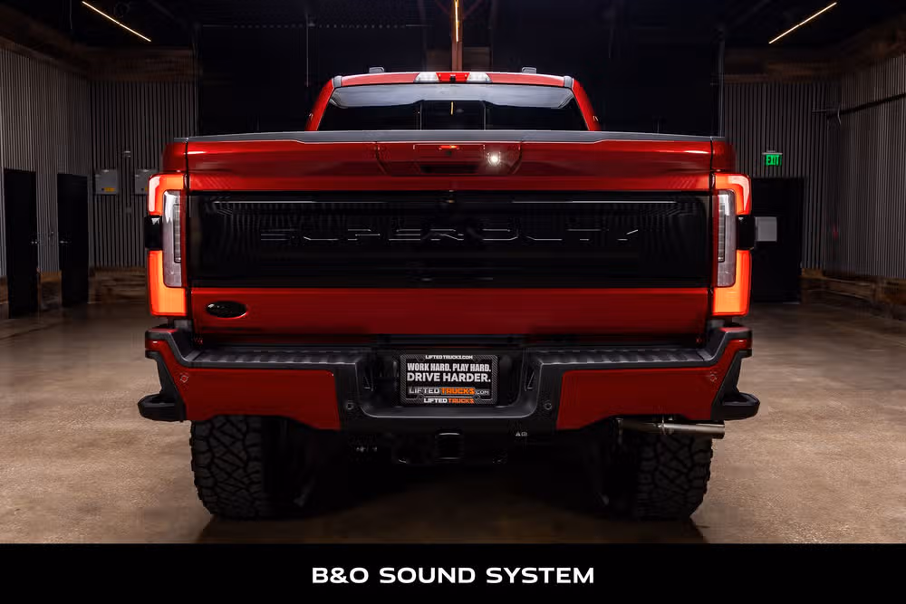2026 Ford F-250 Super Duty Platinum Crew Cab Image 8