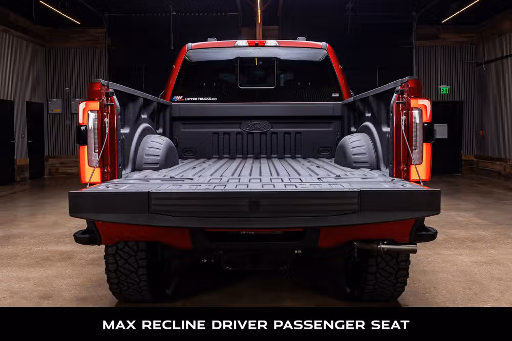 2026 Ford F-250 Super Duty Platinum Crew Cab Image 9