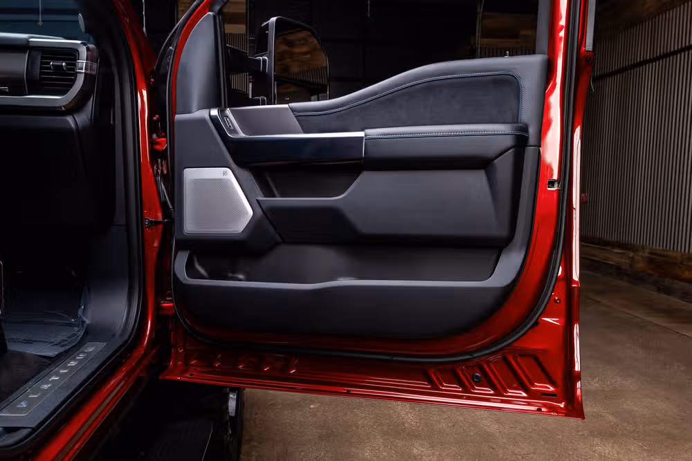 2026 Ford F-250 Super Duty Platinum Crew Cab Image 39