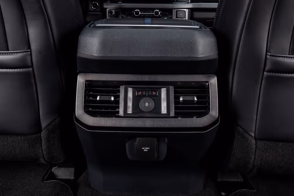 2026 Ford F-250 Super Duty Platinum Crew Cab Image 35