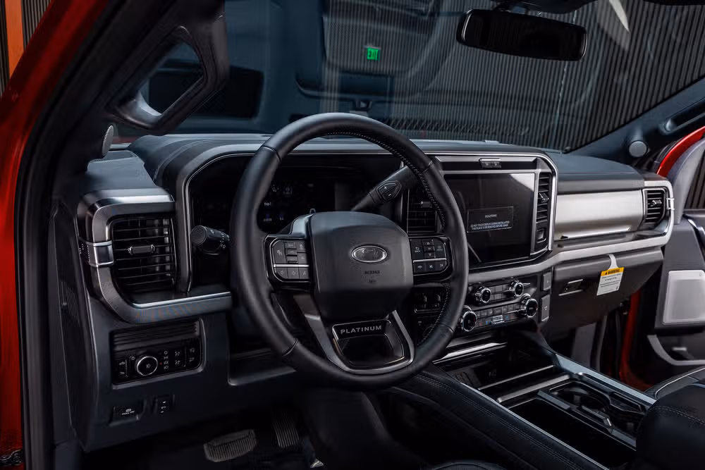 2026 Ford F-250 Super Duty Platinum Crew Cab Image 17