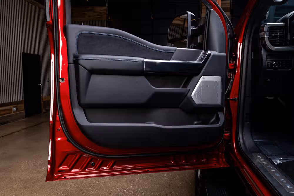 2026 Ford F-250 Super Duty Platinum Crew Cab Image 38