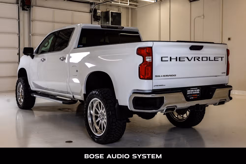 2022 Chevrolet Silverado 1500 LTZ Crew Cab Image 7