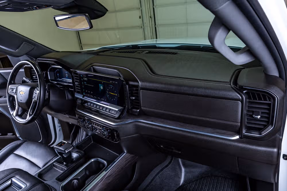 2022 Chevrolet Silverado 1500 LTZ Crew Cab Image 17