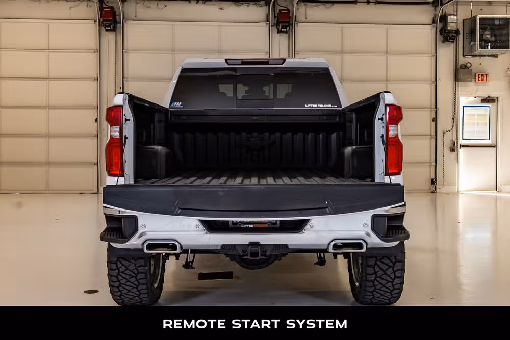 2022 Chevrolet Silverado 1500 LTZ Crew Cab Image 9
