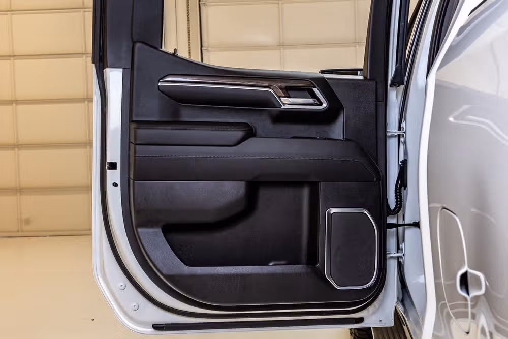 2022 Chevrolet Silverado 1500 LTZ Crew Cab Image 37