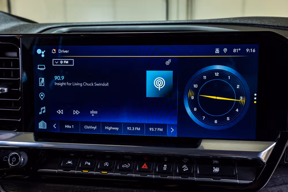 2022 Chevrolet Silverado 1500 LTZ Crew Cab Image 24