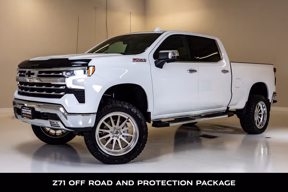 2022 Chevrolet Silverado 1500 LTZ Crew Cab Image 5