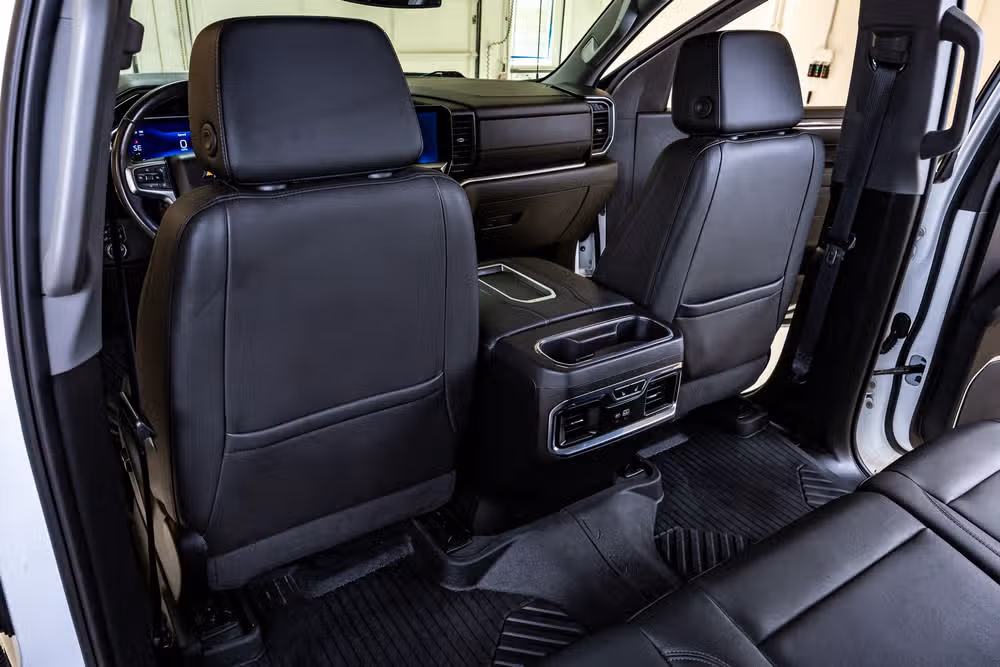 2022 Chevrolet Silverado 1500 LTZ Crew Cab Image 33