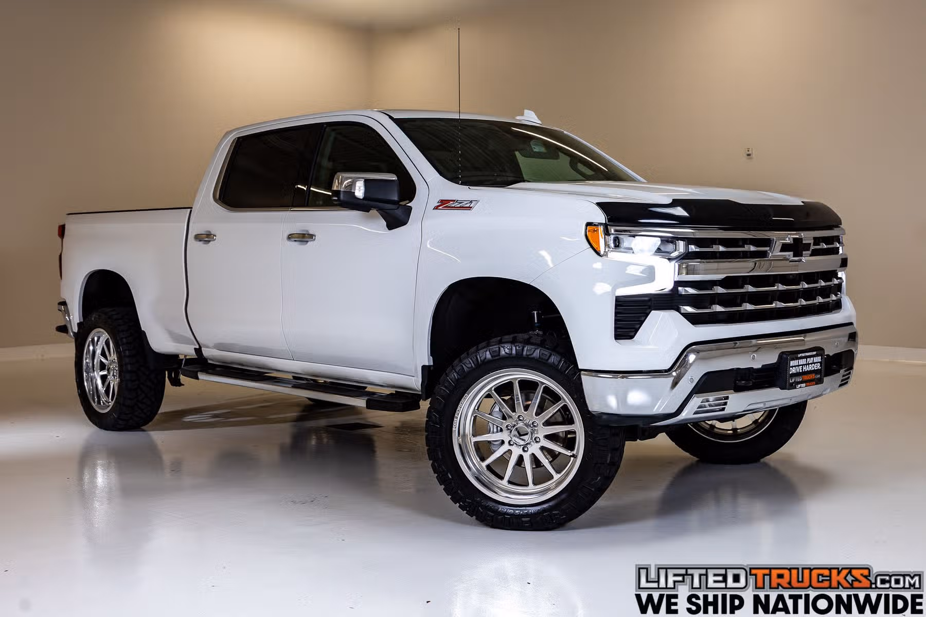 2022 Chevrolet Silverado 1500 LTZ Crew Cab Image 1