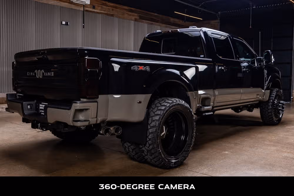 2026 Ford F-450 Super Duty King Ranch Crew Cab Image 10