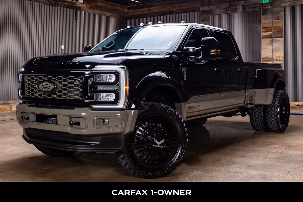 2026 Ford F-450 Super Duty King Ranch Crew Cab Image 5
