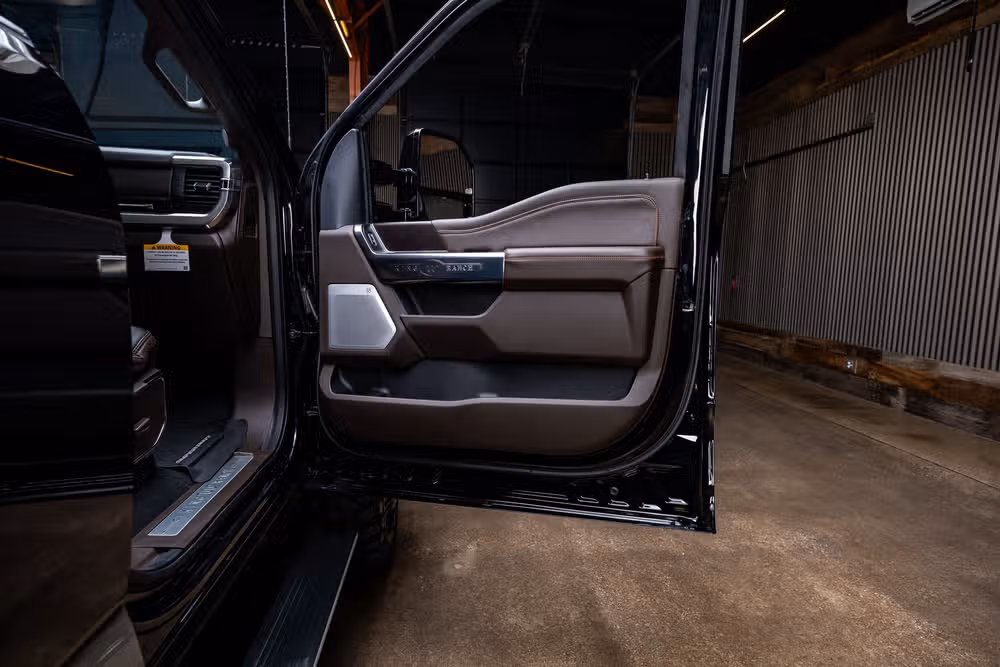 2026 Ford F-450 Super Duty King Ranch Crew Cab Image 39