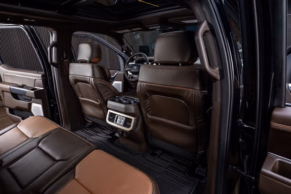 2026 Ford F-450 Super Duty King Ranch Crew Cab Image 34