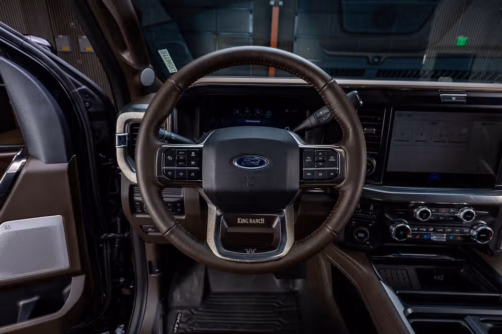 2026 Ford F-450 Super Duty King Ranch Crew Cab Image 19