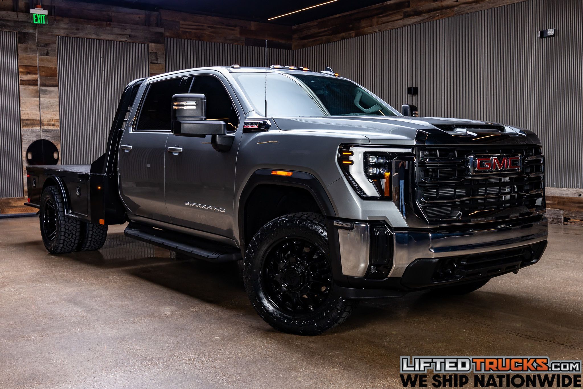 2026 GMC Sierra 3500HD Chassis SLE Crew Cab 4WD