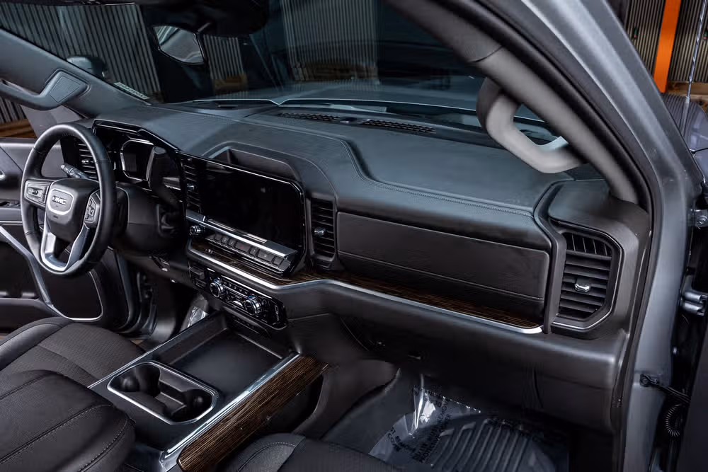 2026 GMC Sierra 3500HD CC SLE Chassis Crew Cab Image 17